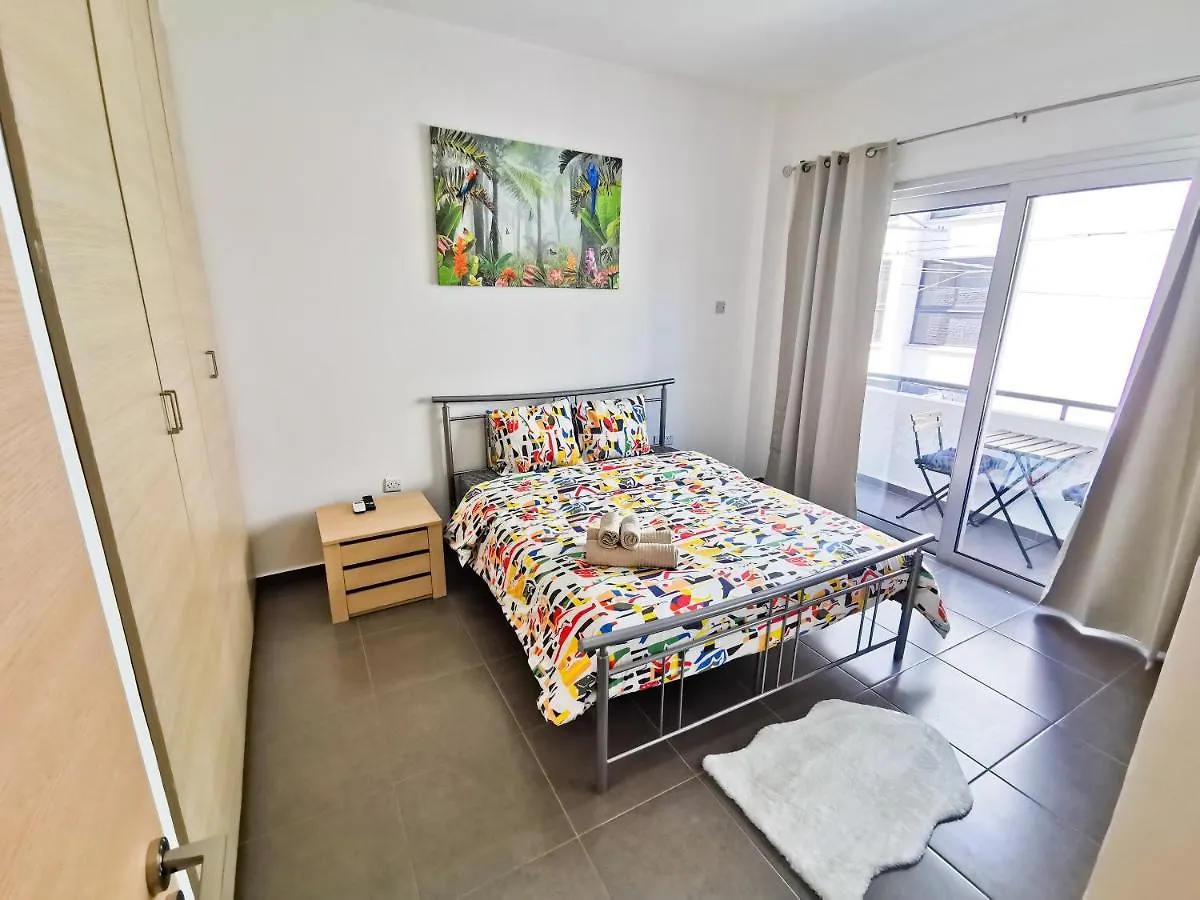 Beachy Keen City Apartment contacts